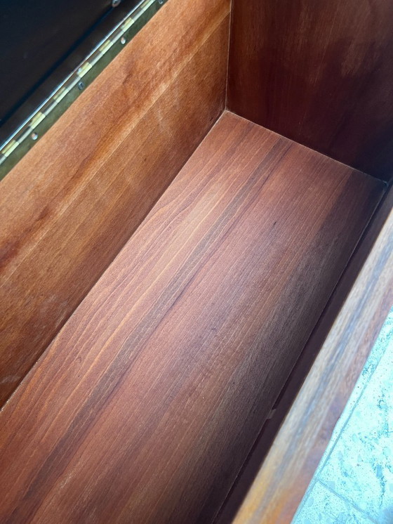 Image 1 of Vintage wandkast met opbergbankje uit de jaren 70.