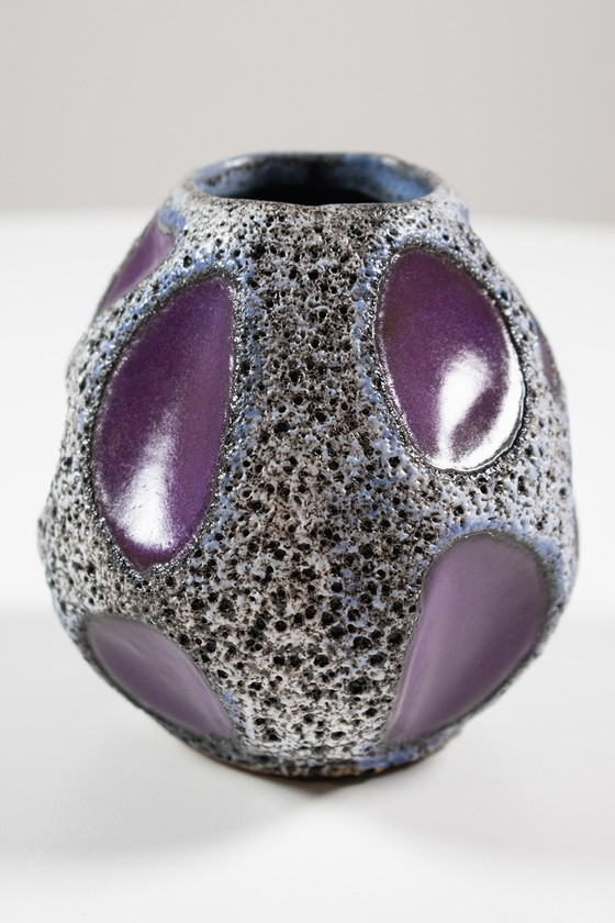 Image 1 of Jarrón de asteroides Roth