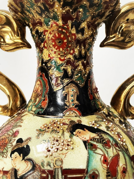 Image 1 of Display vase with Moriage design