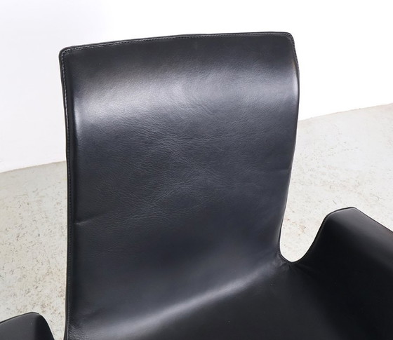 Image 1 of Sedia girevole Walter Knoll "The Bucket Chair", nera