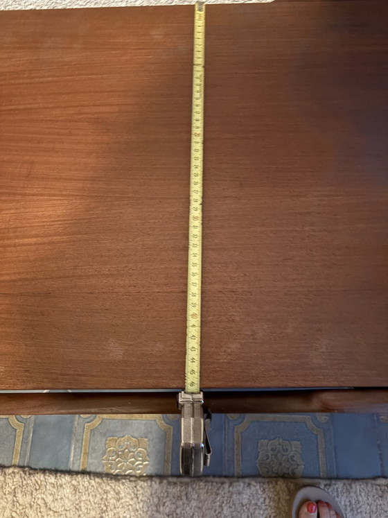 Image 1 of Deux chaises et une table basse vintage