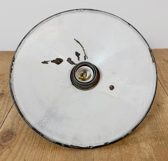 Industrial Green Enamel Light, 1950s – Pendant lamps, Iron, Metal (photo 13 of 17)