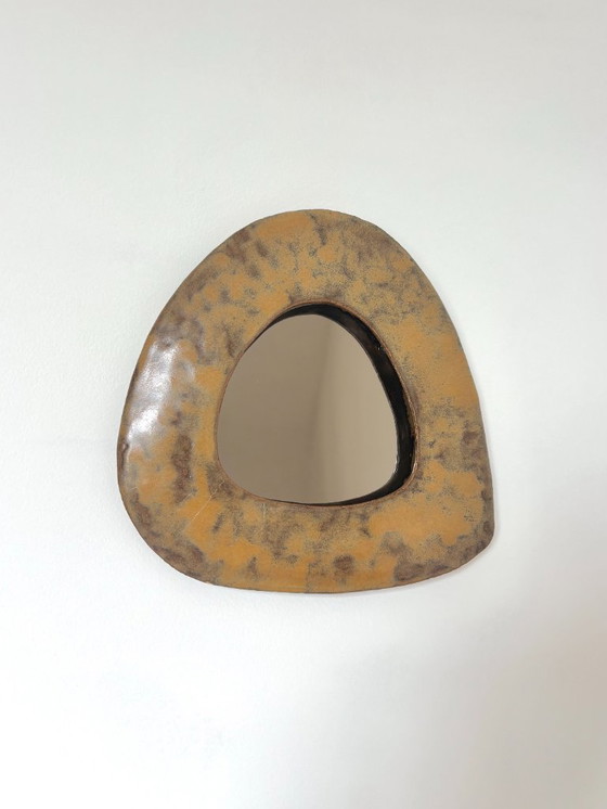 Image 1 of Franse hedendaagse keramische spiegel, "Triangolo" van Renzo Maar