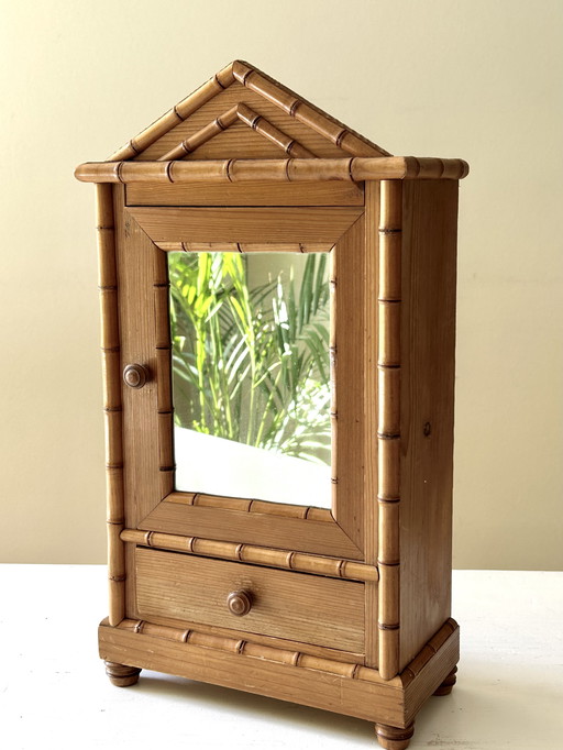 Antiker Medizinschrank aus Bambusimitat mit Spiegel und Schublade, um 1910