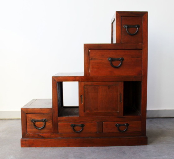 Image 1 of Treppenhausmöbel aus Massivholz, Mitte des 20. Jahrhunderts.