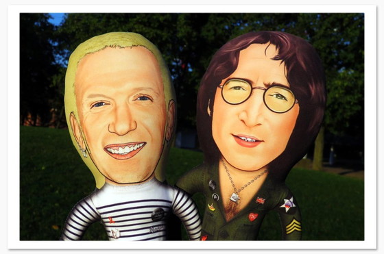 Image 1 of Cadeau van Jean Paul Gaultier | Couture woondecoratie | Kunstpop verzamelobject | Cadeau voor modefanaten