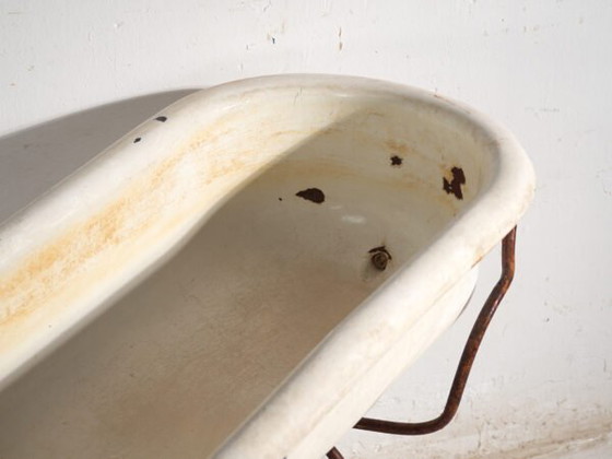 Antique bathtub in enamelled iron – Central Europe, circa 1950 #1 – Decorative Objects, Industrieel (photo 27 of 40)