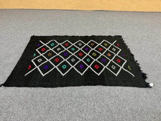 Image 1 of Zwart platgeweven vloerkleed 2m x 1m