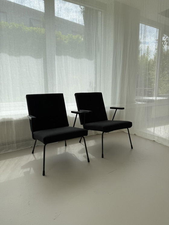 Image 1 of Zwei Sessel Gispen Modell 1401, entworfen von Wim Rietveld im Jahr 1954.