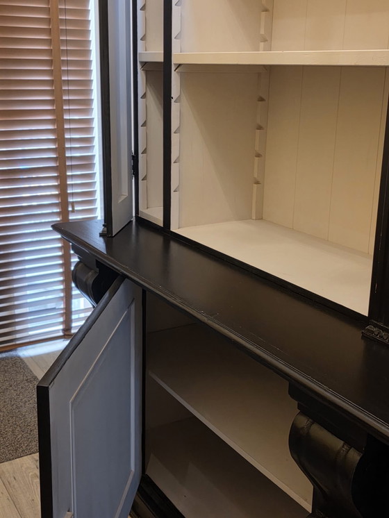 Image 1 of Imponente libreria marrone scuro – alta 288 cm, dettagli classici