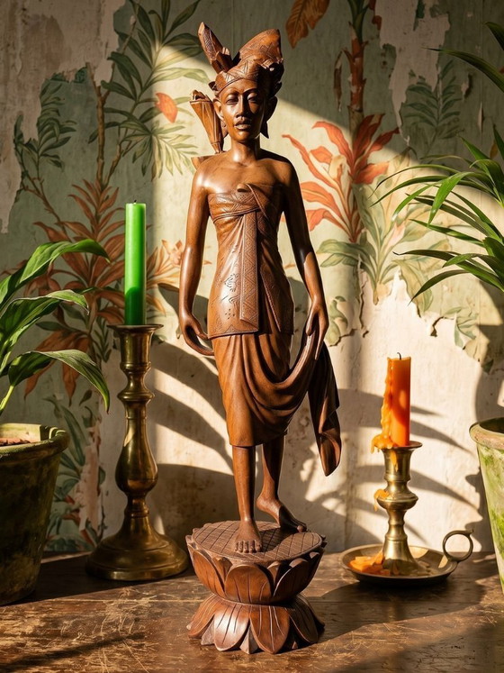 Image 1 of Grande scultura vintage in legno realizzata a mano, raffigurante una ballerina balinese, anni '60-'80.
