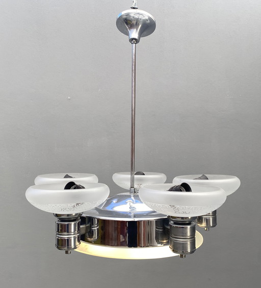 Art-Deco-Kronleuchter aus Chrom mit Glasschalenschirmen
