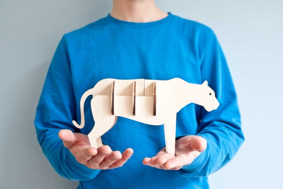 Image 1 of Puma - ornement en bois Fabriqué en Italie par Ulap design