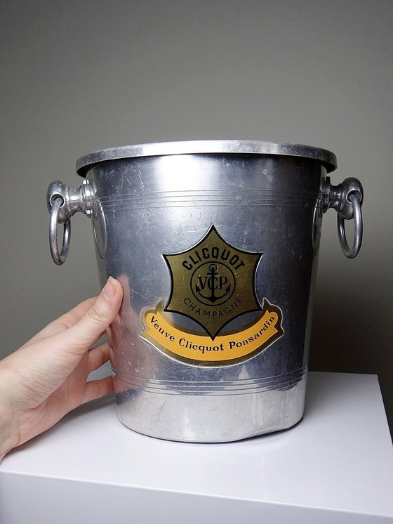 Image 1 of Champagne bucket Veuve Clicquot Ponsardin Vintage Métal Argenté/Aluminum