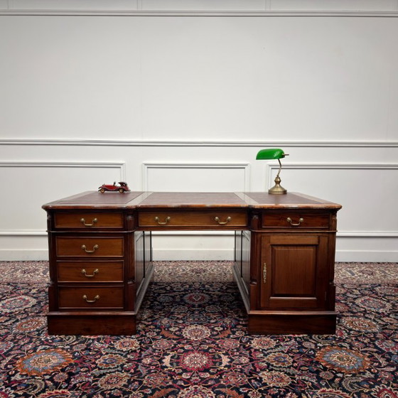 Scrivania inglese classica Partnerdesk in pelle rosso bordeaux – Scrivanie, Leather, Wood (photo 2 of 19)