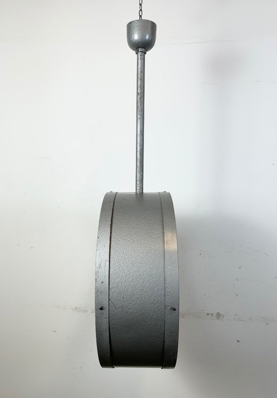 Image 1 of Grote industriële dubbelzijdige spoorweg- of fabrieksklok van Pragotron, jaren 60