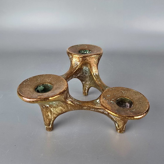 Image 1 of Bronzen vintage kandelaar voor 3 kaarsen. Ontwerp van Michael Harjes. Jaren '60 '70. Brutalistisch ontwerp.