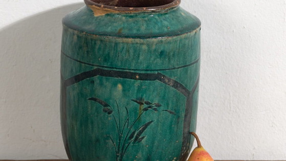 Antieke geëmailleerde vaas met plantaardige motieven (ca. 1820) #15 – Vazen, Ceramic (photo 3 of 40)