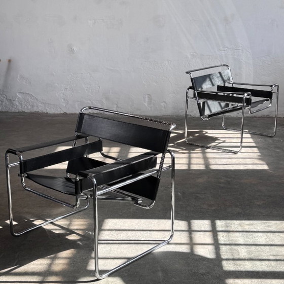 Image 1 of Set van 2 Marcel Breuer "Wassily" stoelen voor Knoll, 1990