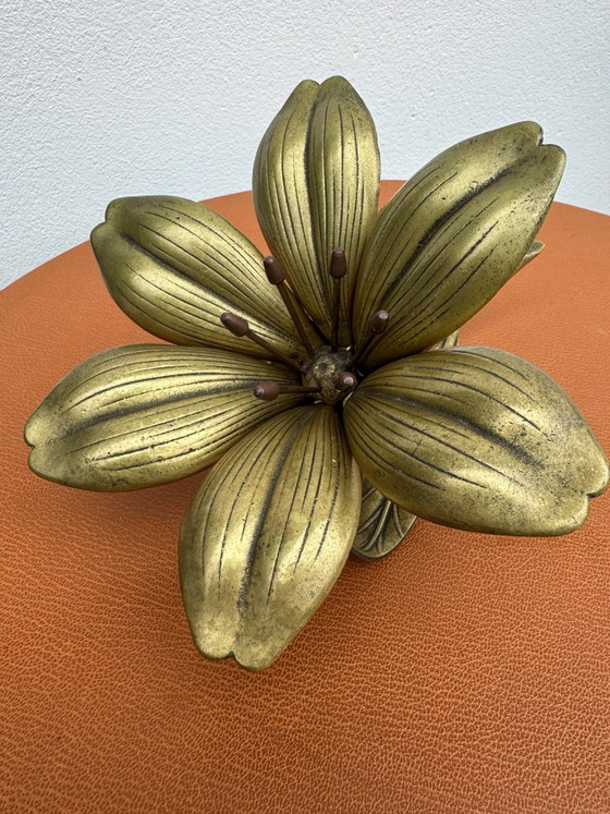 Posacenere a fiore in ottone massiccio anni '60, Oggetti decorativi, Dorato (foto 4 di 15)