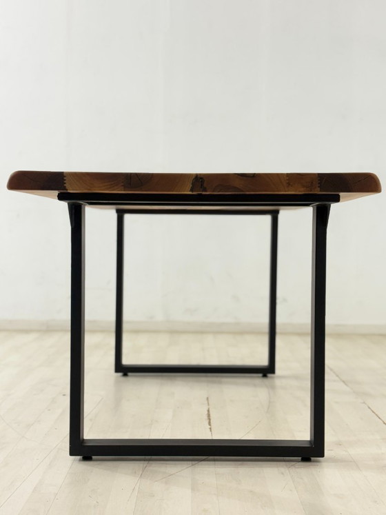 Image 1 of Massief houten eettafel van walnoothout / Tafel / Eettafel / Vergadertafel / Woonkamertafel / 180 cm breed