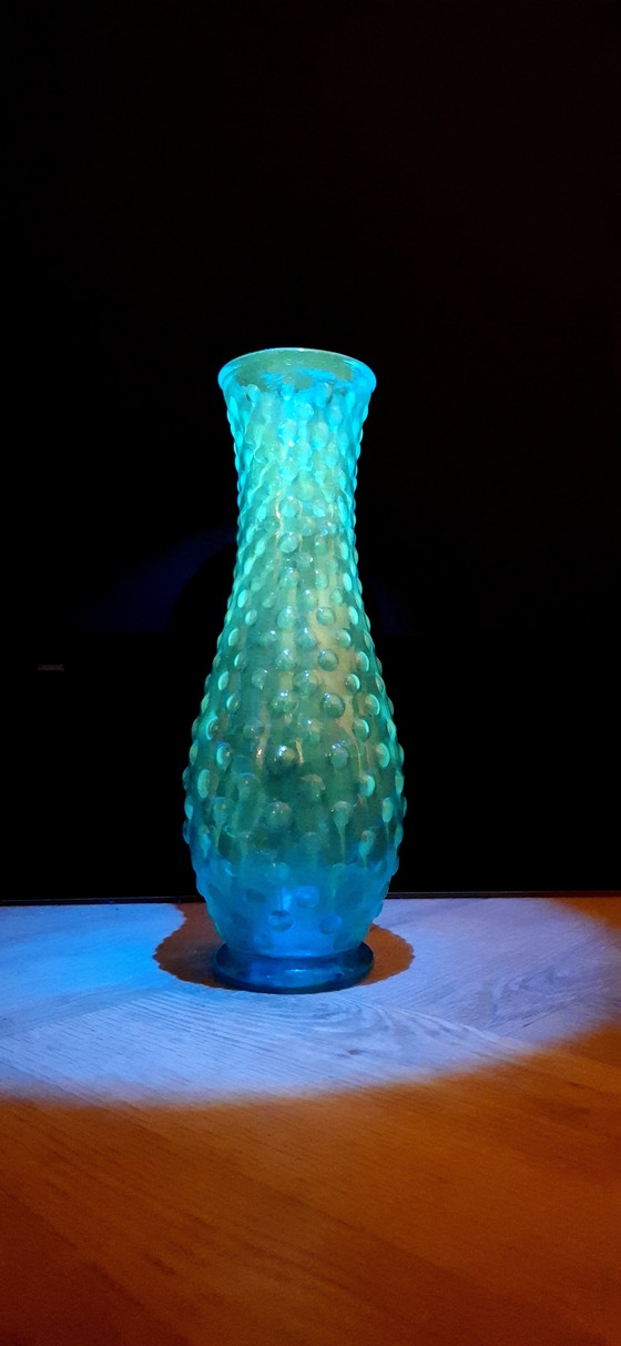 Image 1 of Vintage Empoli Hobnail Vaas Blauw Glas UV Reactief Italië 1960