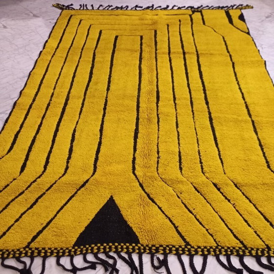 Image 1 of Ecru Berber Moroccan rug with geometric patterns, 250cm x 150cm