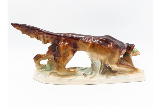 Image 1 of Porzellanfigur eines Hundes.