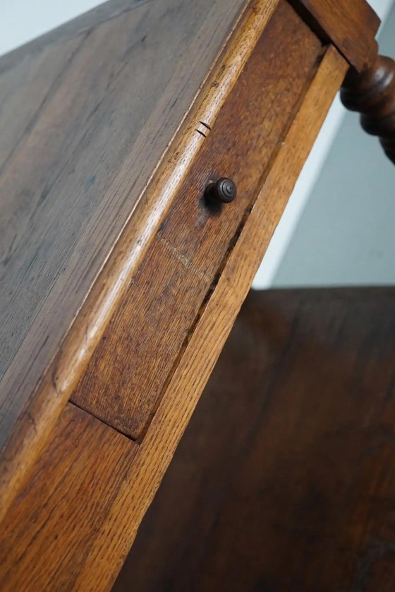 Image 1 of Antiker französischer Konsolentisch/Beistelltisch aus Eichenholz aus dem 19. Jahrhundert (rustikaler Stil)