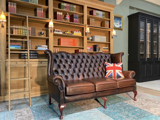 Canapé Chesterfield anglais, dossier haut, marron flammé