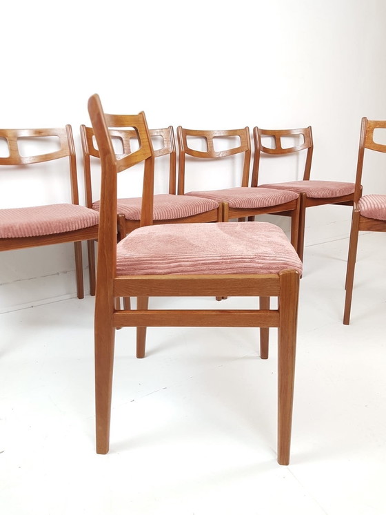 Image 1 of 6 chaises de salle à manger vintage danoises en teck, rose côtelé