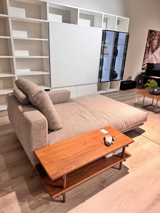 Image 1 of Sillón Rolf Benz con mesa de madera