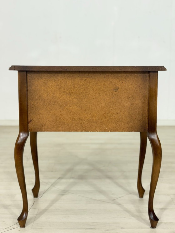 Image 1 of Très belle commode Chippendale, table de chevet, guéridon, meuble d'entrée, commode