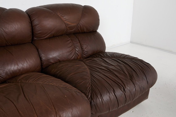 Image 1 of Poltrone lounge scultoree di design italiano vintage degli anni '70