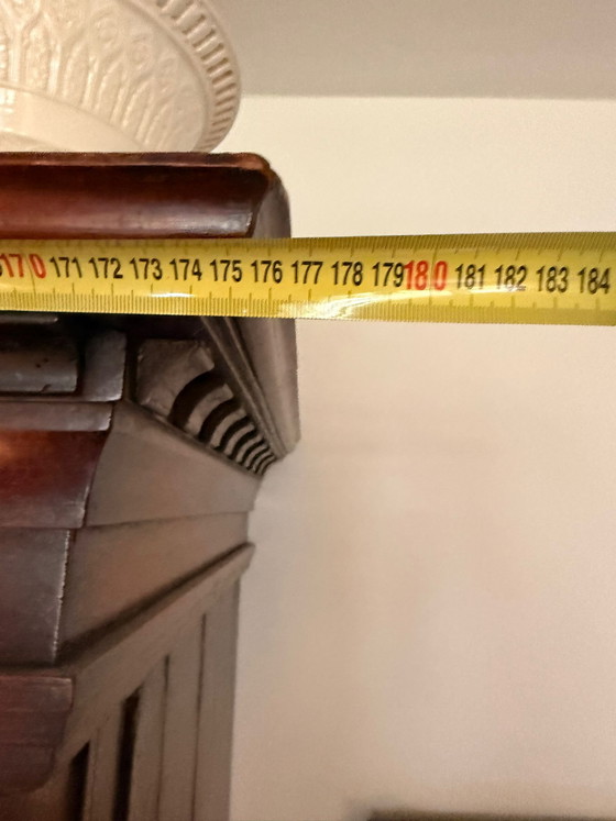 Image 1 of Armario antiguo de Drenthe (caoba o roble)