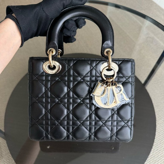 Image 1 of DIOR LADY SMALL - CANNAGE LAMMLEDER SCHWARZ GOLDENE BESCHLÄGE