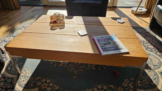 Image 1 of Mesa de centro única "Beam" de roble macizo. Por Roderick Vos