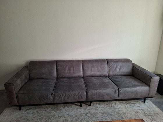 Image 1 of ¡Hermoso sofá de 4 plazas y reposapiés en ecopiel, gris oscuro!