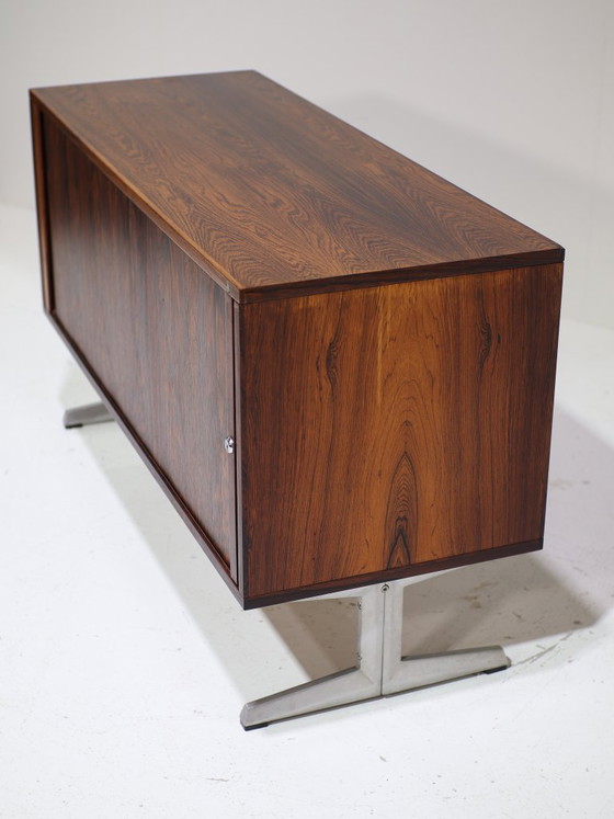 Mobile bar Nipu in palissandro con tamburo in metallo, stile danese vintage anni '60. – Wood (photo 10 of 14)