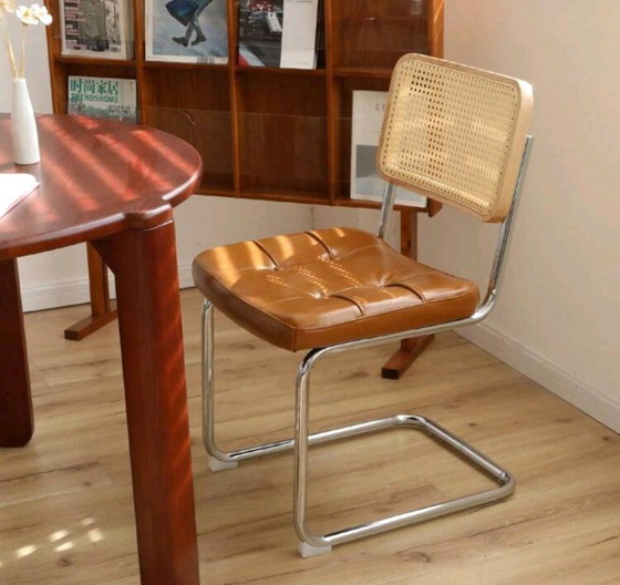 Set van 2 nieuwe Webing Eetkamerstoelen, Kunstleer, Rotanhout, Metalen poten – Rattan (photo 3 of 11)