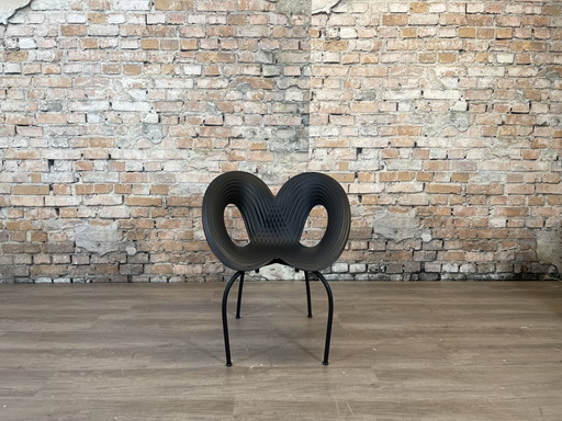 Moroso Ripple Chair – Plastica nera | Ron Arad