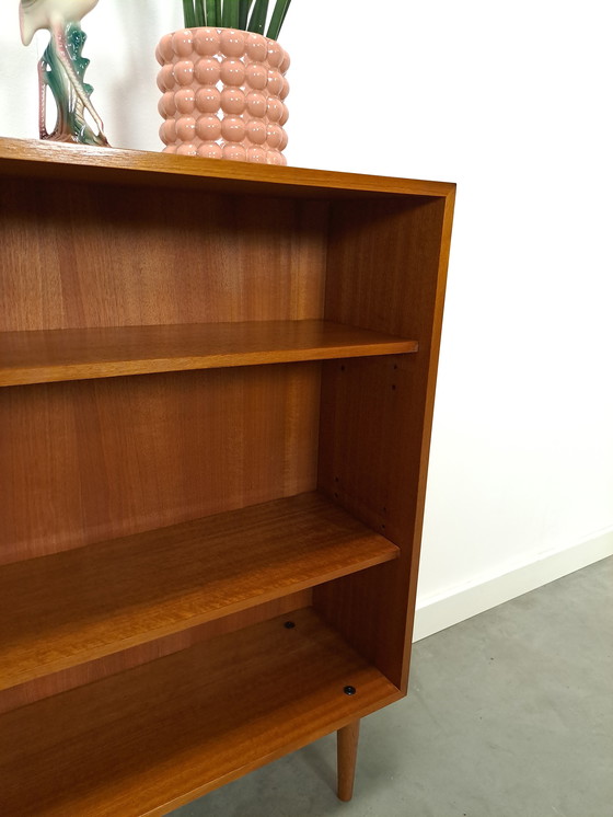 Image 1 of Bibliothèque en placage de noyer LP Cupboard With Shelves No. 2