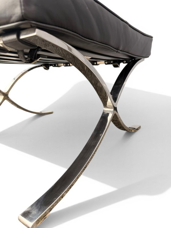 Image 1 of Ottoman Barcelona ORIGINAL Knoll - Design Ludwig Mies van der Rohe - Cuir Noir & Acier Chrome Poli Main
