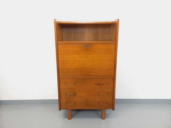 Image 1 of Vintage eikenhouten secretair bureau uit de jaren 50/60.