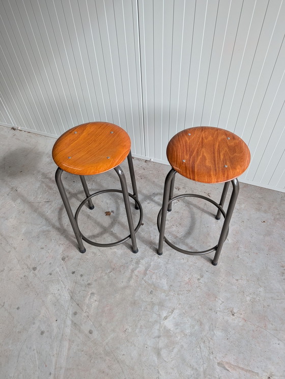 2 School Stools from the 60s and 70s. – Metal, Wood (photo 3 of 9)