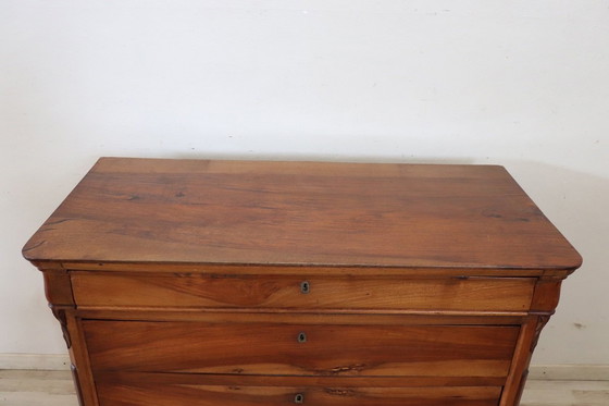 Image 1 of Commode ancienne en noyer massif, Italie, 19e siècle