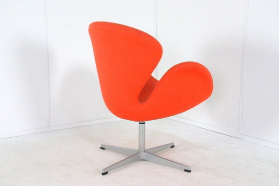 Image 1 of Fauteuil Imitation Swan Arne Jacobsen vintage