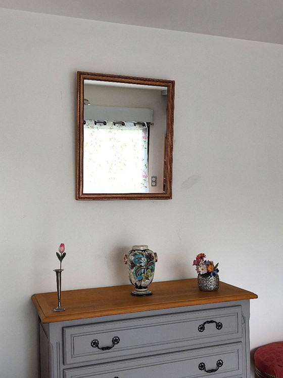 Antieke spiegel met verguld en gevormd houten frame. – Wood (photo 13 of 13)