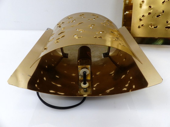 Coppia di applique brutaliste Boréns modello 6477 in ottone perforato, Svezia, circa 1970, Boréns,, Dorato (foto 5 di 10)