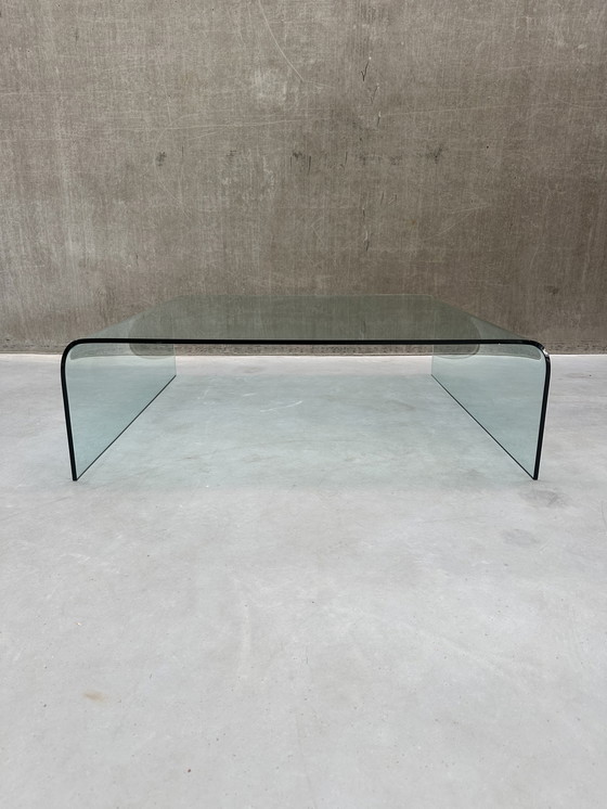 Image 1 of Table basse XXL vintage en verre « cascade » 120 x 120
